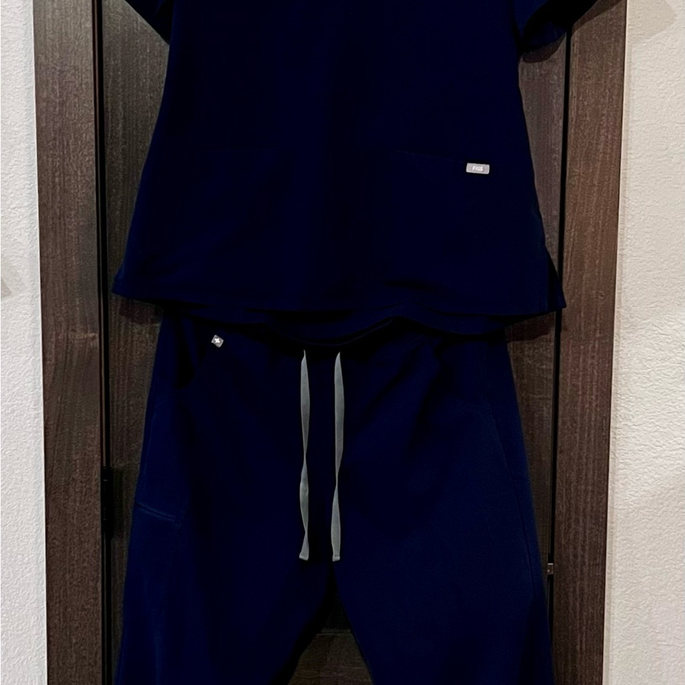 Figs Women's Scrub Set in Navy